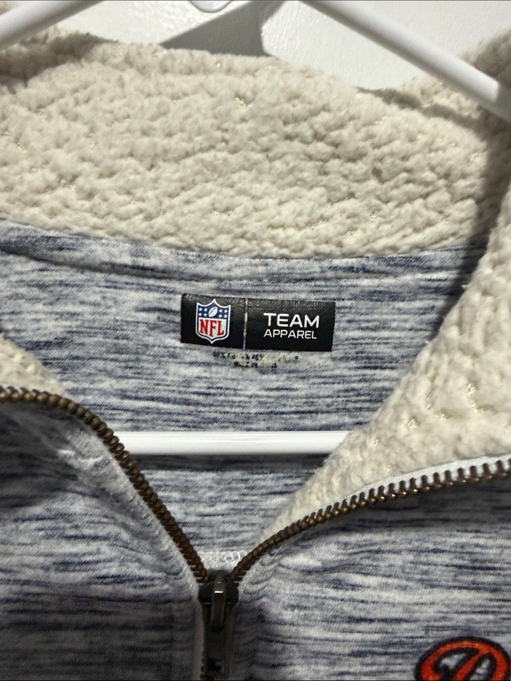 NFL Chicago Bears Heather Gray Sherpa collar Quarter-Zip top - Picture 3 of 8